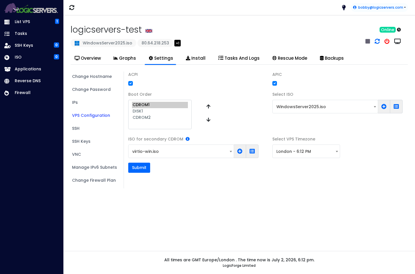 VPS Configuration showing WindowsServer2025 ISO selected with CDROM1 first in boot order